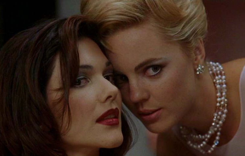 Rita and Camilla kiss in Mulholland Drive